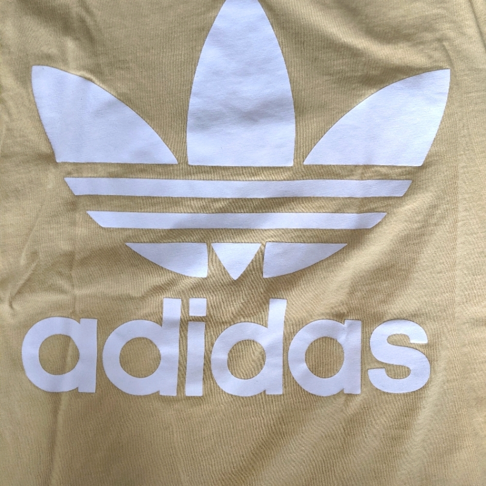 Adidas T-shirt